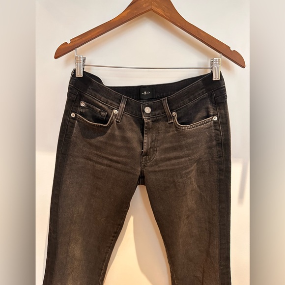 Jeans - Picture 8 of 12